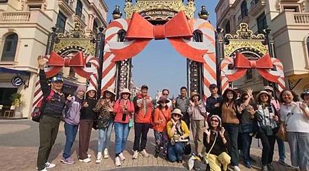 北越精彩之旅河內大世界、鎮國古寺、巴寧廣場巡禮