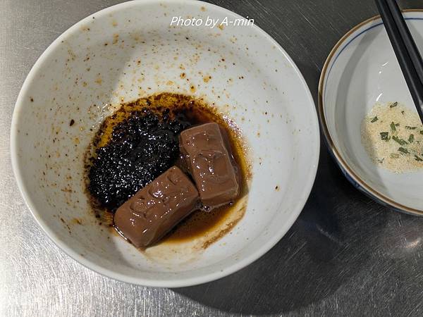 士力架巧克力+維力炸醬麵 士力架巧克力+維力炸醬麵