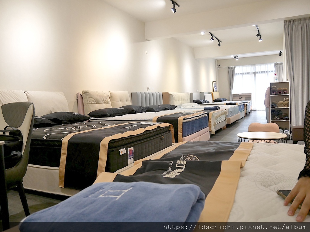 【客製傢俱】新北皓品傢俱實體店體驗推薦-床墊試躺、客製床組、