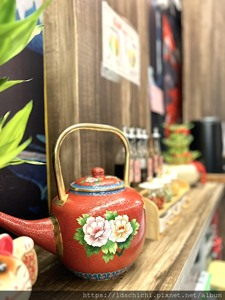 【台北美食】通化夜市美食推薦『壹直串麻辣鴛鴦』-高CP值串串