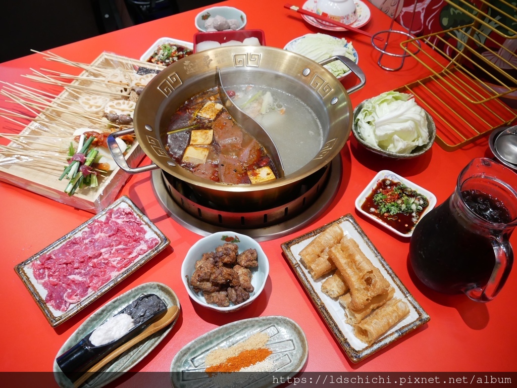 【台北美食】通化夜市美食推薦『壹直串麻辣鴛鴦』-高CP值串串