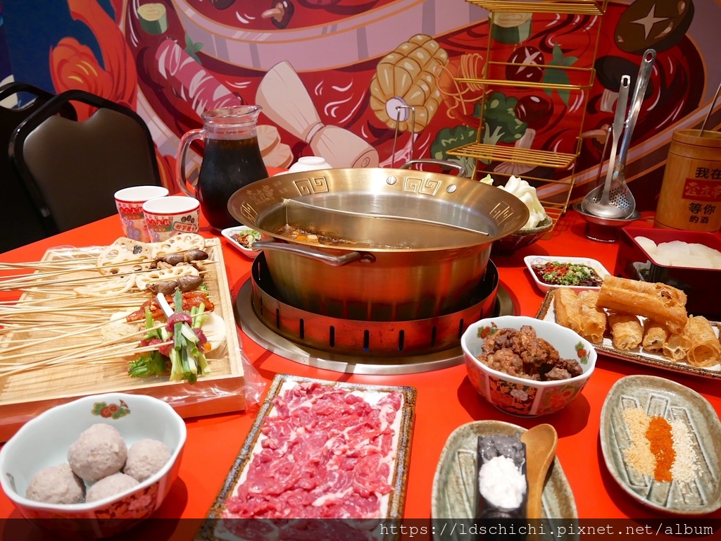 【台北美食】通化夜市美食推薦『壹直串麻辣鴛鴦』-高CP值串串