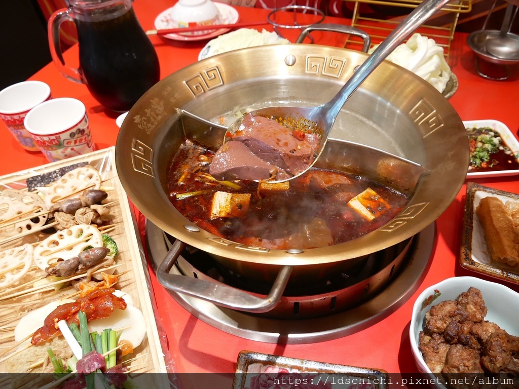 【台北美食】通化夜市美食推薦『壹直串麻辣鴛鴦』-高CP值串串