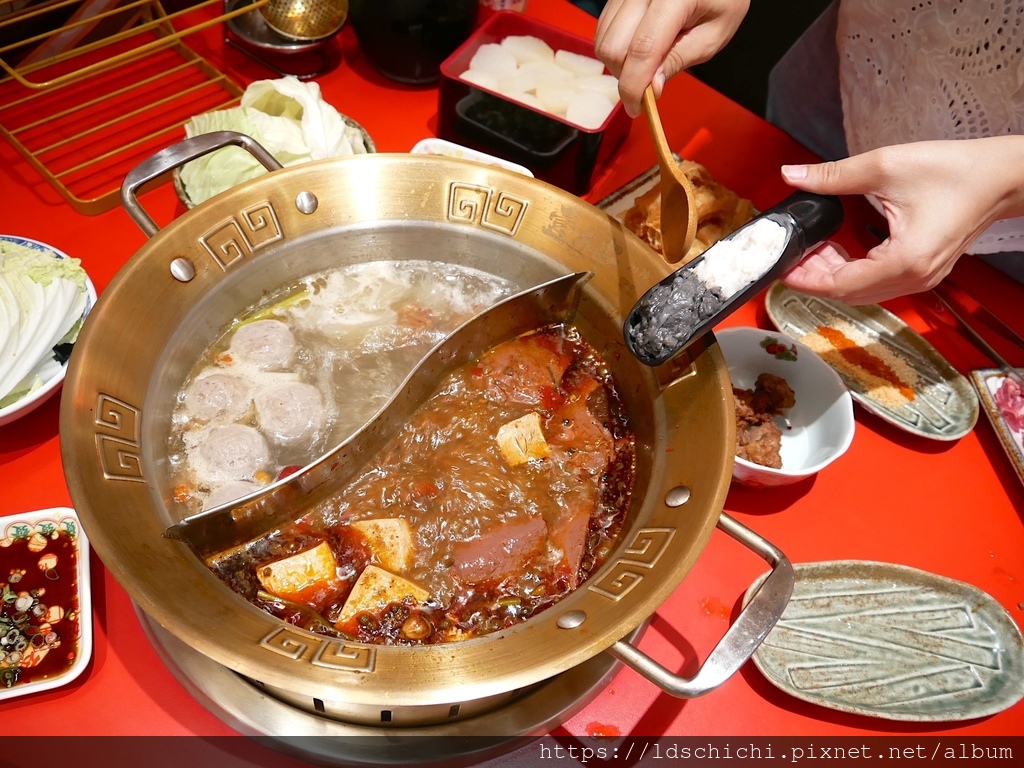 【台北美食】通化夜市美食推薦『壹直串麻辣鴛鴦』-高CP值串串