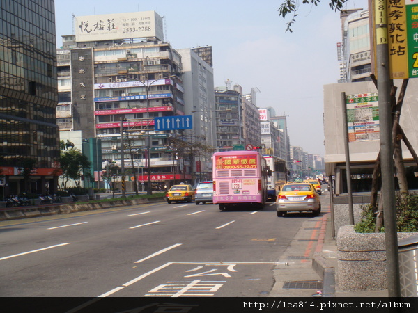 東區街頭