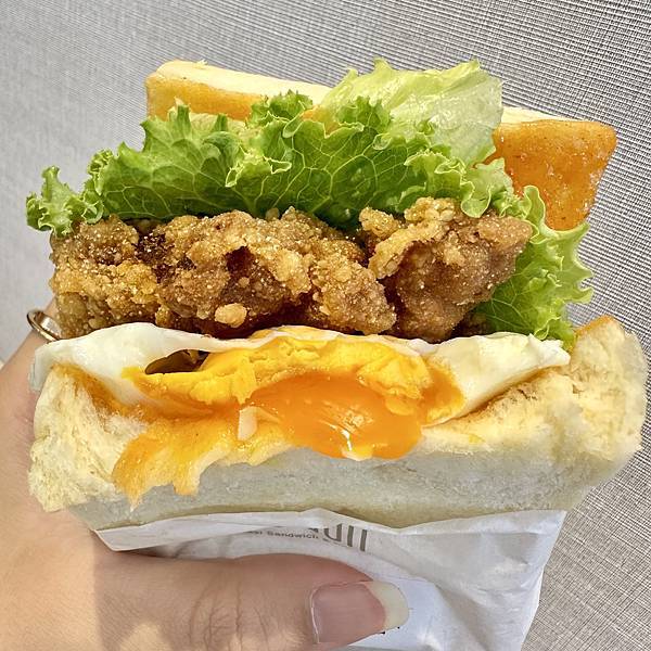 【新莊美食】EGG BUN/網美早餐店/IKEA走路五分鐘