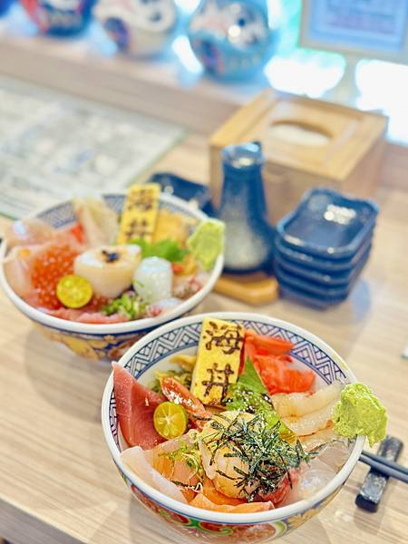 【桃園區美食】海丼海鮮丼飯店/新鮮生魚片ㄥ/一碗超滿足！