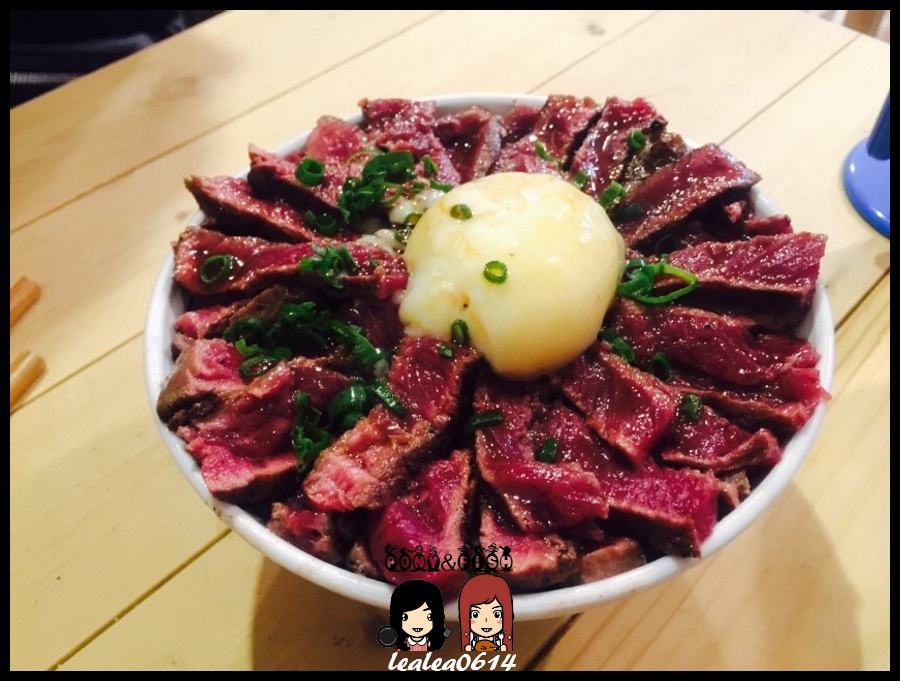 【食記】【高雄-苓雅】碰心蘿蔔。CP值超高的排骨蛋炒飯、平價 【食記】【高雄-苓雅】碰心蘿蔔。CP值超高的排骨蛋炒飯、平價