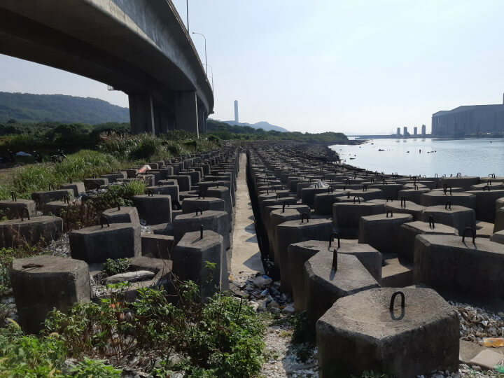 4-下罟子漁港左側消波塊(調整).jpg