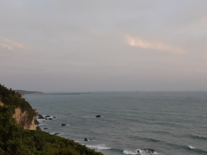 12-山盟海誓海景手工咖啡泡茶館左側風景(調整).jpg