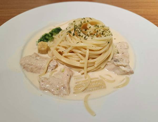 5-蘿森麵麵椒麻奶香雞肉義大利麵(調整).jpg 5-蘿森麵麵椒麻奶香雞肉義大利麵(調整).jpg