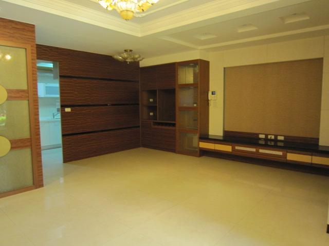b3.jpg b3.jpg