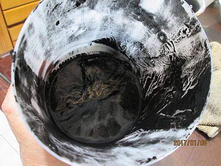 2017.01.08拆解Panasonic國際牌淨水器濾心P-6JRC發現活性碳是粉末有濾布 (5) 2017.01.08拆解Panasonic國際牌淨水器濾心P-6JRC發現活性碳是粉末有濾布 (5)