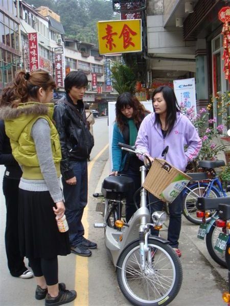 租電動摩陀車~