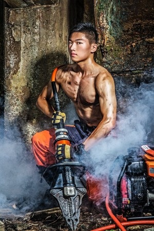 猛男 猛男