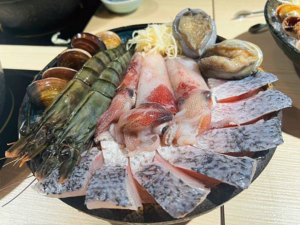 海鮮控一定不能錯過的超美味火鍋-海牧鍋物四號公園店 海鮮控一定不能錯過的超美味火鍋-海牧鍋物四號公園店