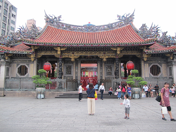 (25) 龙山寺 Longshan Temple.JPG