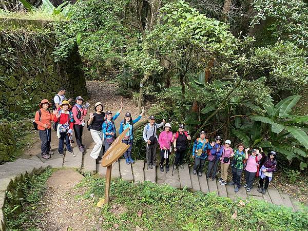 20231025 小三通八閩山海遊08：武夷山，天遊峰（AA