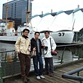 在 USCGC Taney 前合影 (Tenma、Me、Dennis)