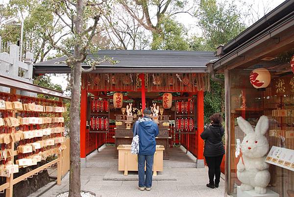 地主神社一角