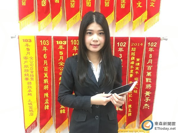 d2487723.jpg d2487723.jpg