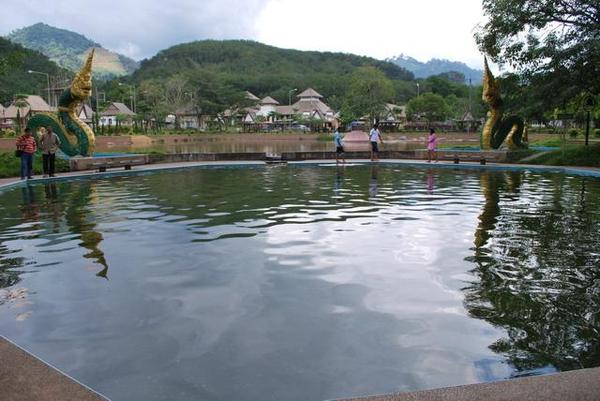 热水湖