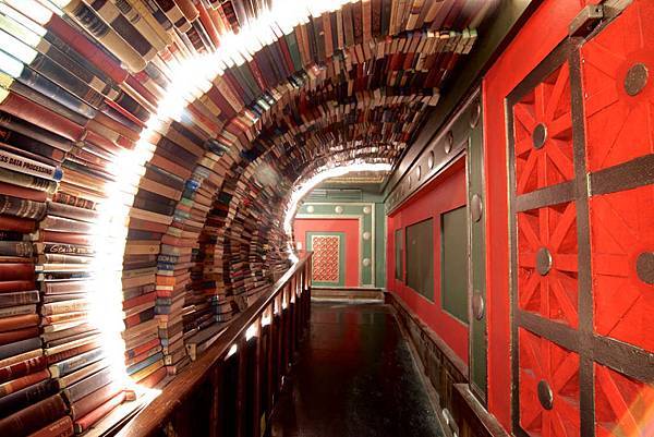 The Last Bookstore 11-bookstores-from-the-world-you-must-know-10.jpg