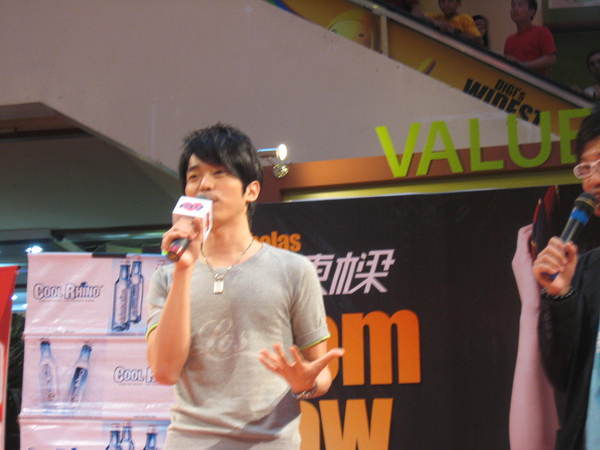 080302栋梁From Now On 演唱会签票会@Sungai Wang 037.jpg