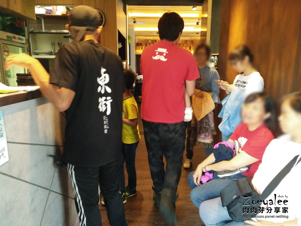 東街日本料理 (4).jpg 東街日本料理竹北文平店門口櫃台及通道 @肉肉芽分享家