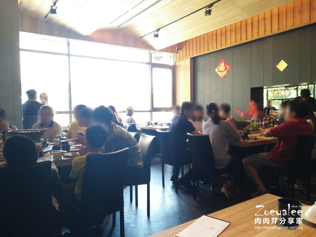 東街日本料理 (8).jpg 東街日本料理竹北文平店座位區一角 @肉肉芽分享家