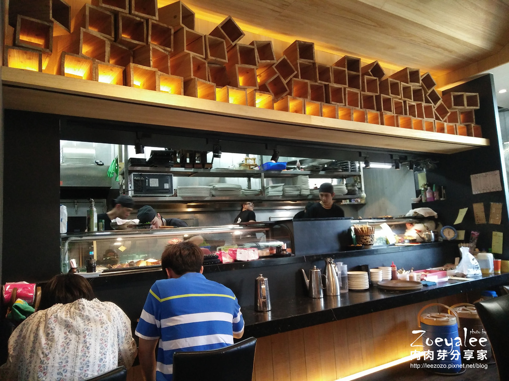 東街日本料理 (17).jpg 東街日本料理竹北文平店出餐口.料理櫃台.吧台區 @肉肉芽分享家