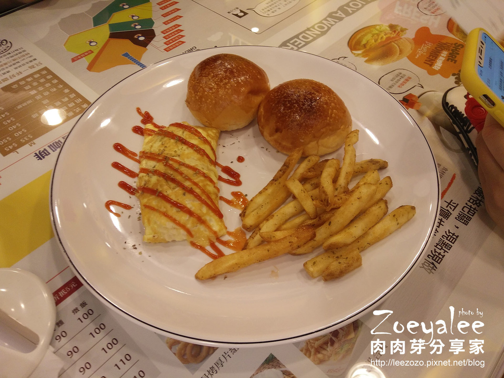【桃園 | 中平商圈】早午餐 - QBurger 宏昌店!居 【桃園 | 中平商圈】早午餐 - QBurger 宏昌店!居