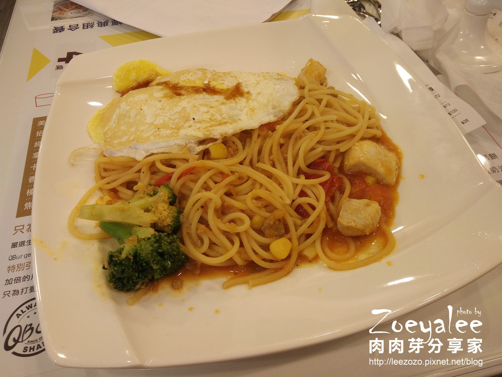 【桃園 | 中平商圈】早午餐 - QBurger 宏昌店!居 【桃園 | 中平商圈】早午餐 - QBurger 宏昌店!居