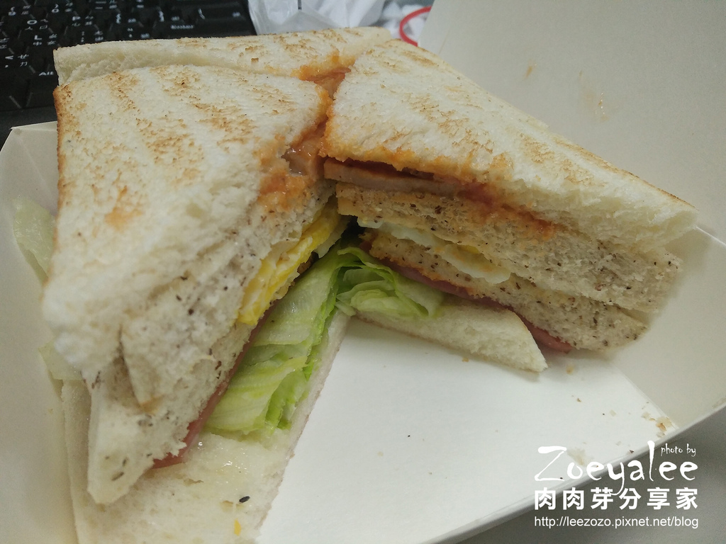 【桃園 | 中平商圈】早午餐 - QBurger 宏昌店!居 【桃園 | 中平商圈】早午餐 - QBurger 宏昌店!居