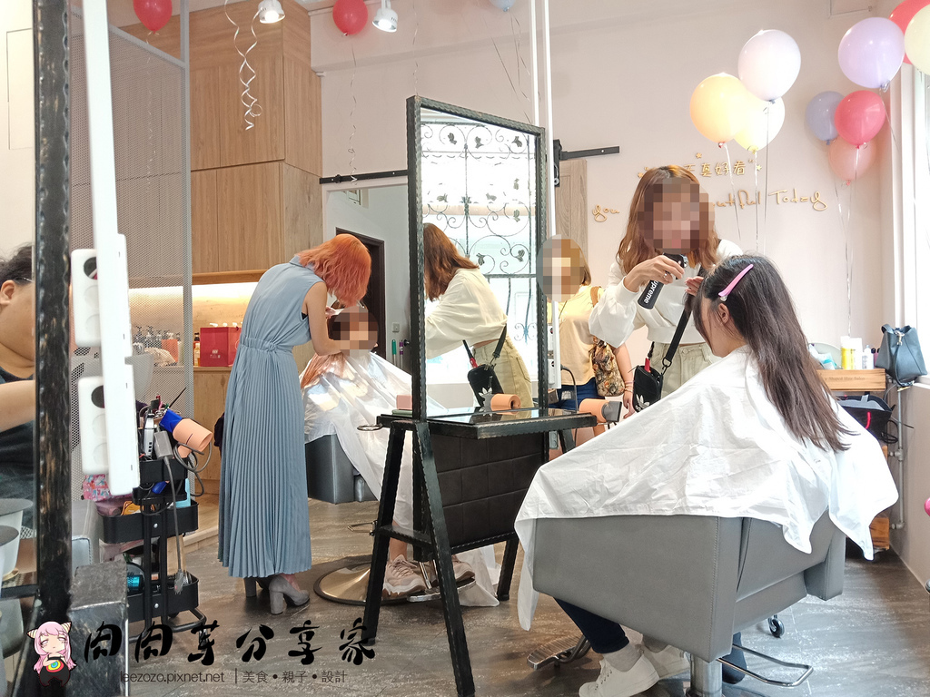 Moon play hair salon (19).jpg