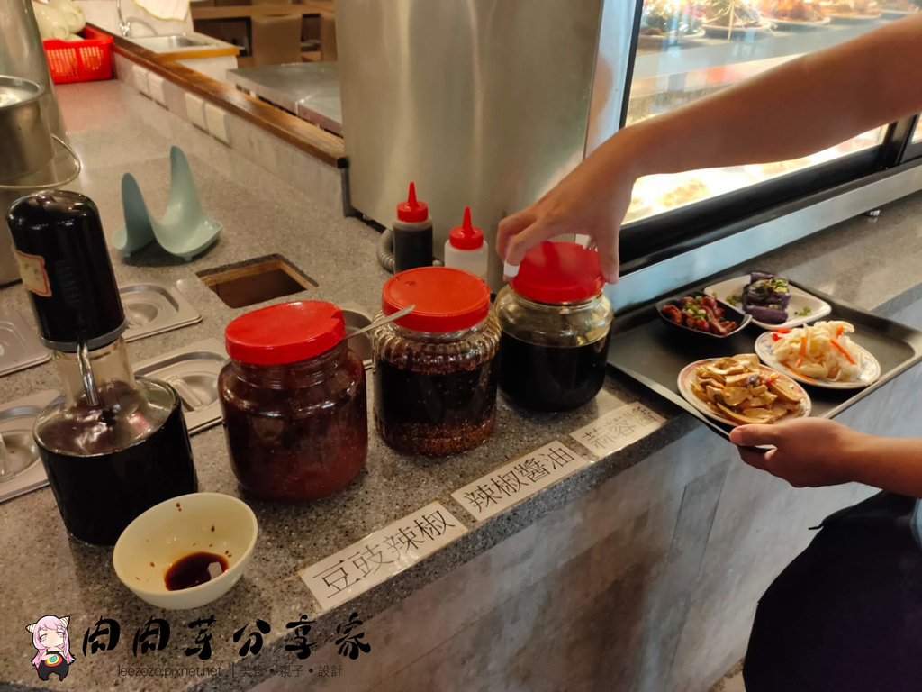 桃園美食藝文特區內牛肉麵店豆花吃到飽-呷霸牛肉麵南平店