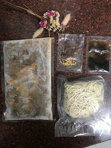 拉麵｜麵魂家 濃厚豚骨拉麵/鹽味魚介薩索雞白湯 宅配冷凍快煮包