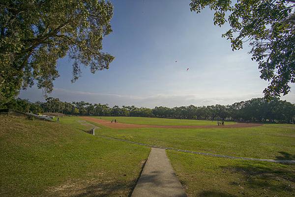 南投中興新村景點：中興會堂、耶斯列花園、光華公園