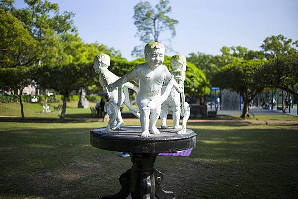 南投中興新村景點：中興會堂、耶斯列花園、光華公園