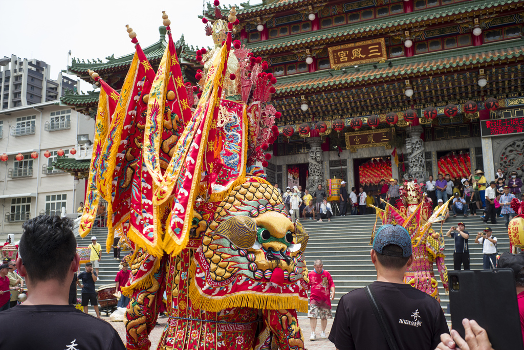 高雄三鳳宮進香(刈香)廟會記實