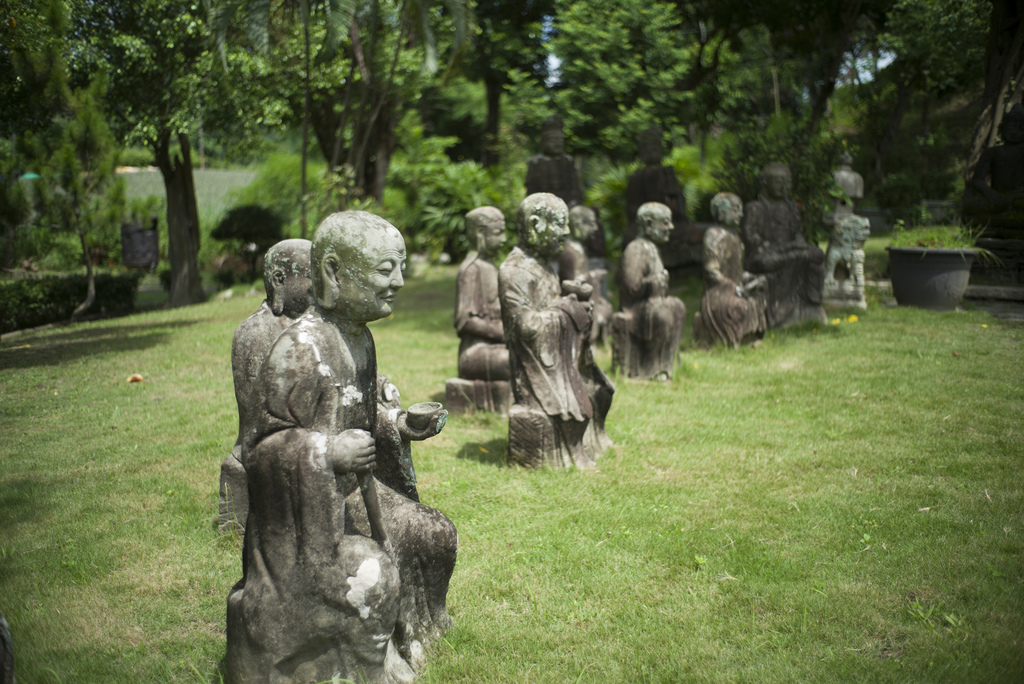 高雄古嚴寺報恩堂