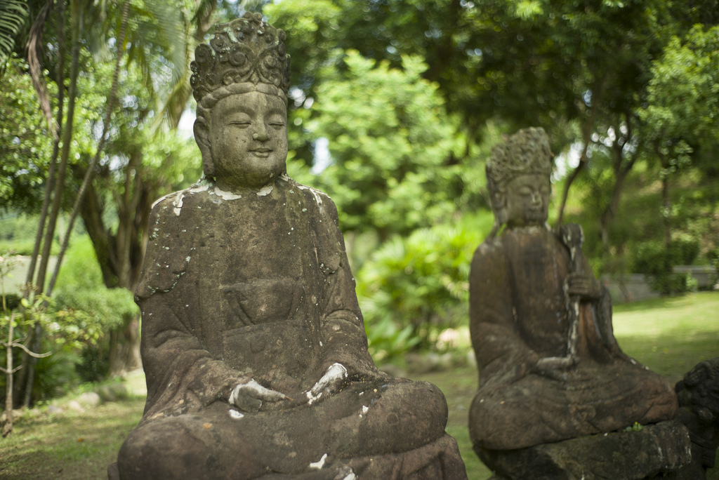 高雄古嚴寺報恩堂