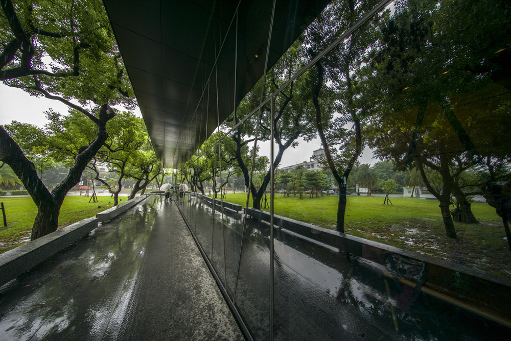 屏東總圖書館陰雨睛天攝影記實