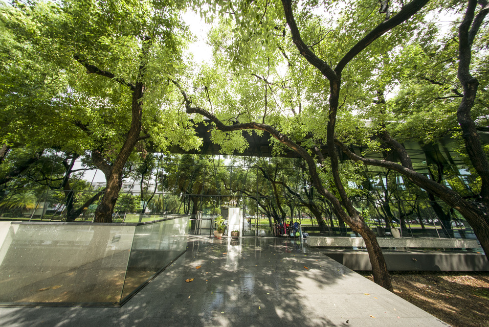 屏東總圖書館陰雨睛天攝影記實