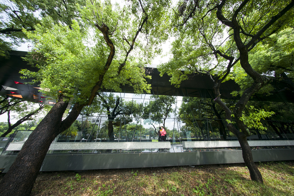 屏東總圖書館陰雨睛天攝影記實