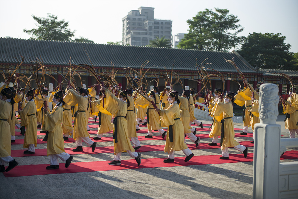 高雄孔廟祭孔大典八佾舞