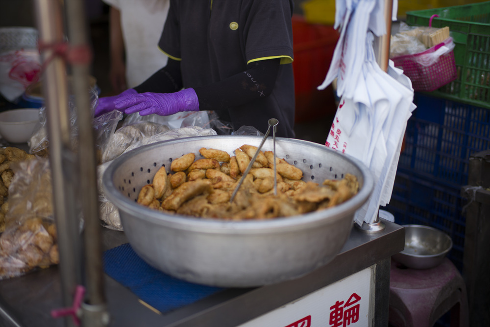 高雄蚵仔寮漁港觀光魚市現埸記實