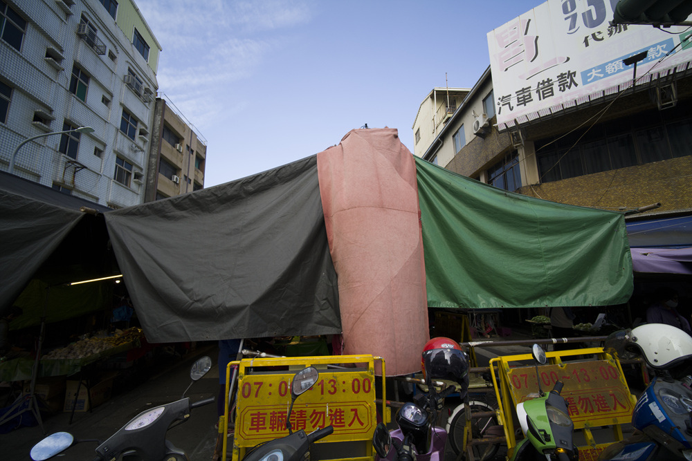 高雄大仁路臨時攤販菜市場