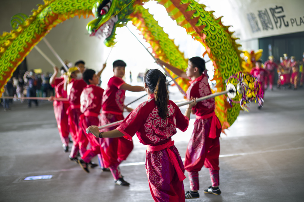 高雄兩廣龍獅戰鼓團