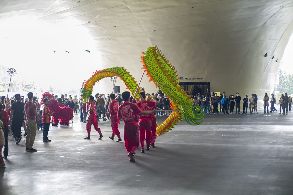 高雄兩廣龍獅戰鼓團